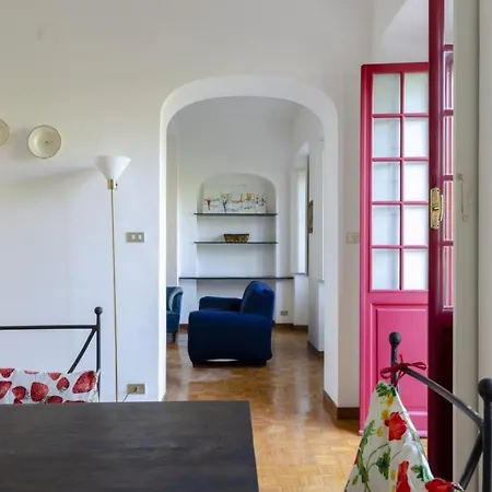 Apartment Joivy Apt With Amazing Sea View And Patio, Next To Port Of Rapallo