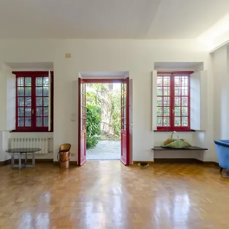 Joivy Apt With Amazing Sea View And Patio, Next To Port Of
