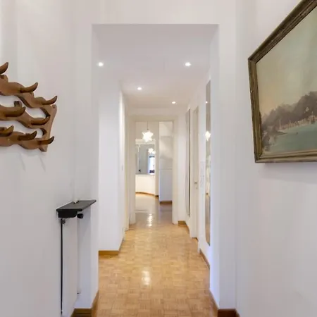 Joivy Apt With Amazing Sea View And Patio, Next To Port Of Apartment